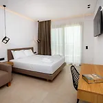 Otel Calma Living *