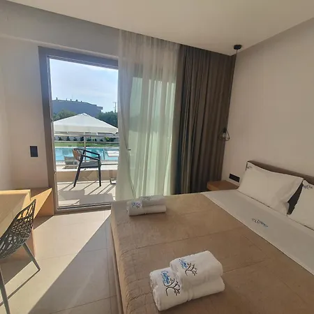 Calma Living فندق بوتوس