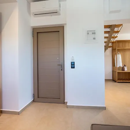 Calma Living فندق بوتوس